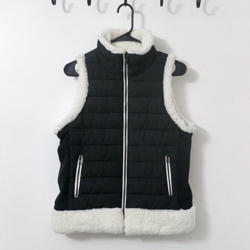 Women's Sherpa Lined Black Puffer Vest Size Medium Zipper with Pockets